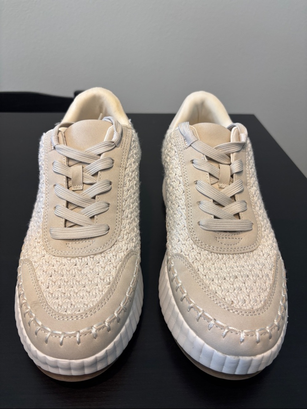 Dolce Vita Women's Woven Beige Off White Casual Platform Low Top Sneakers Size 8
